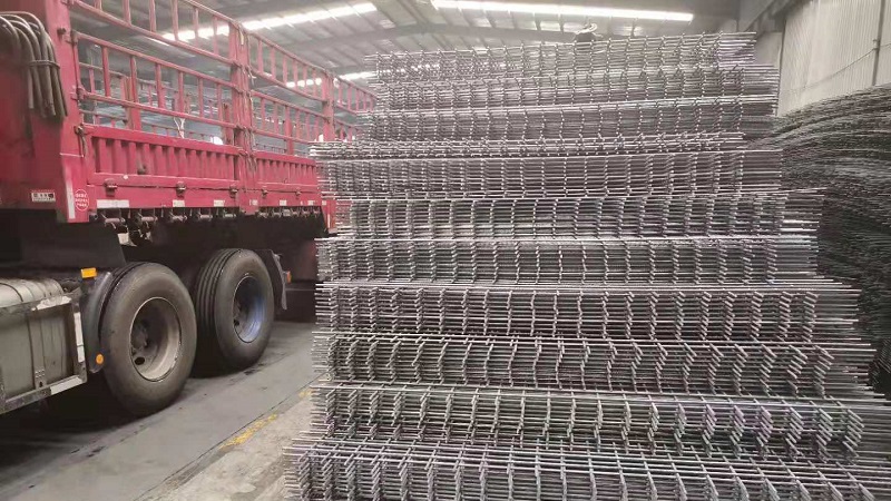 屋麵抗裂鋼筋(jīn)網片有哪些常(cháng)用規(guī)格?